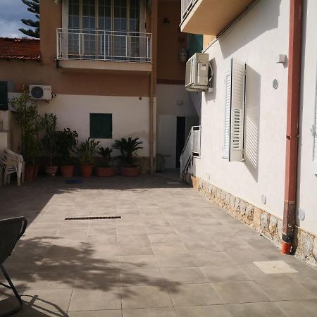 Casa Viola Elegante E Sul Mare Di Mondello Apartamento Palermo Exterior foto